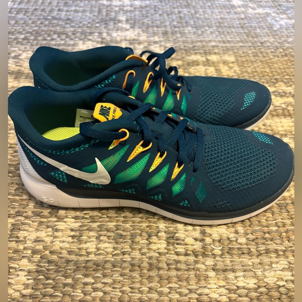 NEW Nike Free 5.0 running sneakers